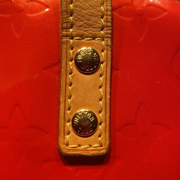 LV Vernis Red Reade PM Tote - Picture 7 of 14
